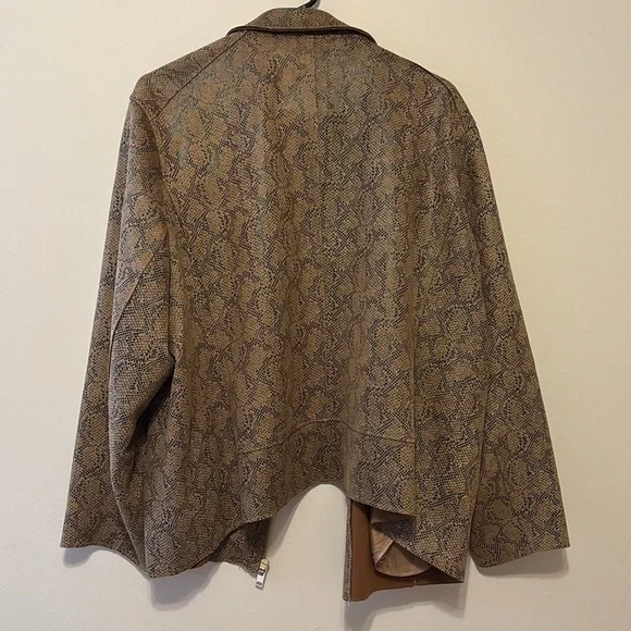 Philosophy Brown Leather Jacket with Textured Finish - Picture 3 of 8